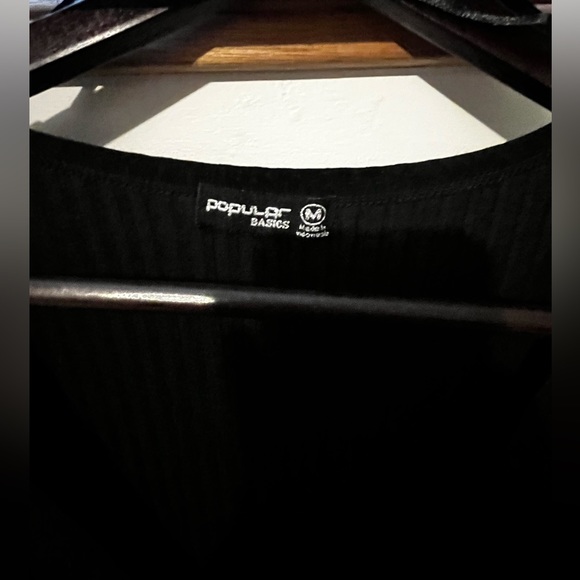 Popular Basics 3/4 length sleeve black wrap top shirt, slightly cropped M - Picture 3 of 3